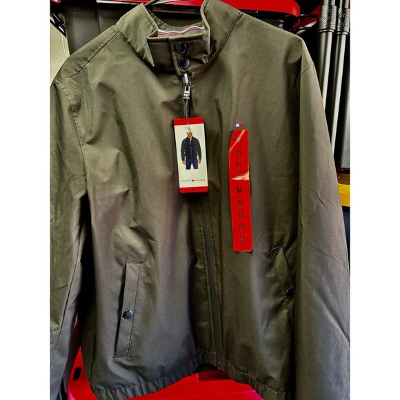 NWT Tommy Hilfiger Men's Lightwieght Jacket. Color Black Size Medium - Picture 4 of 11